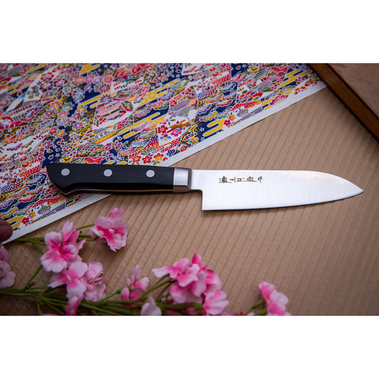 Miljöbild Surudoi Pro House 11399 Small Santoku 135mm