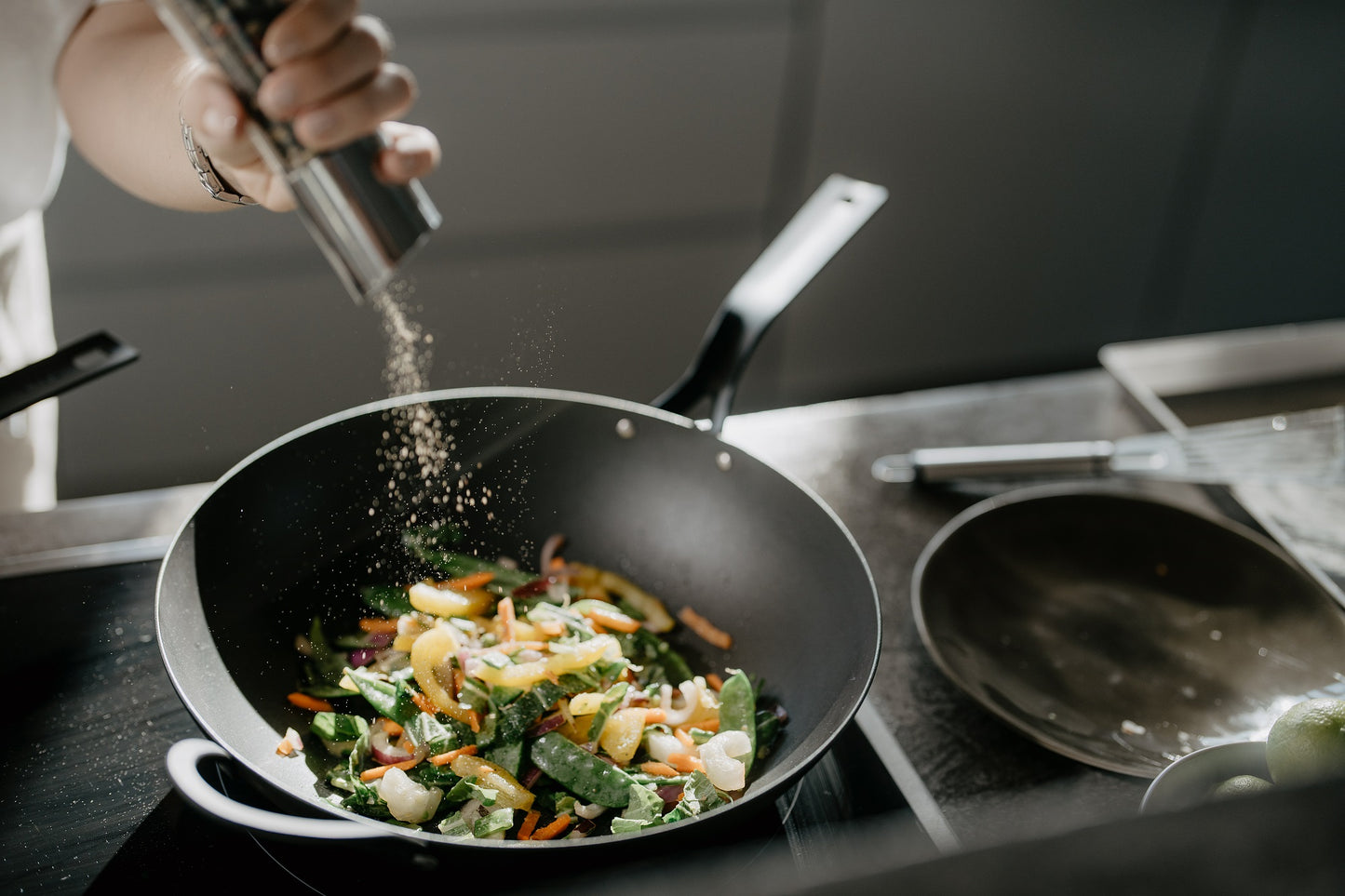 Heirol HE-84133 Wok Kolstål 33 cm