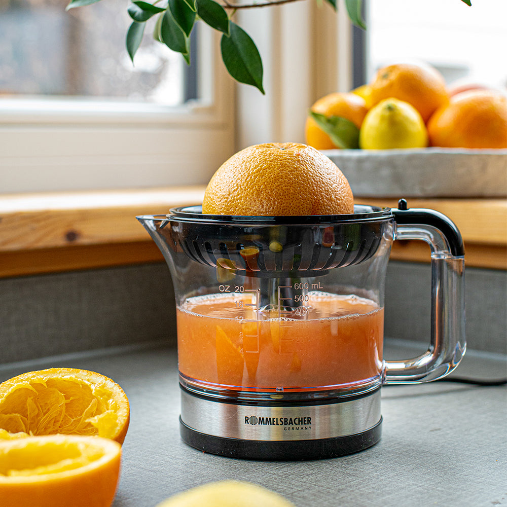 Rommelsbacher ZP 50 Citruspress Miljö med citrus