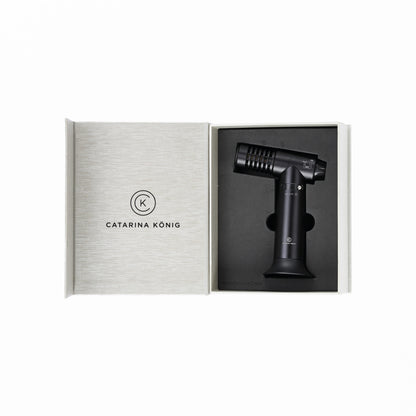 Catarina König 1218 Master Collection Brännare Svart i giftbox