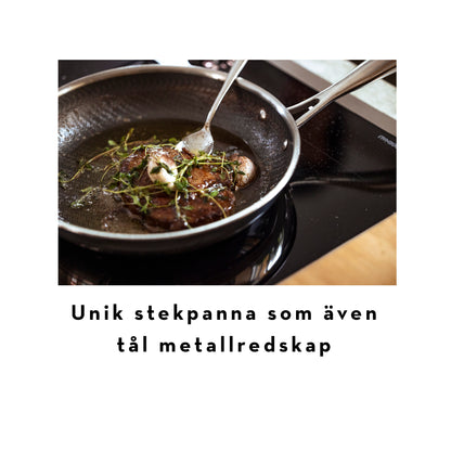 Markus Aujalay 1356C Steelsafe Stekpanna 24cm - Detaljbild vågigt mönster i beläggningen
