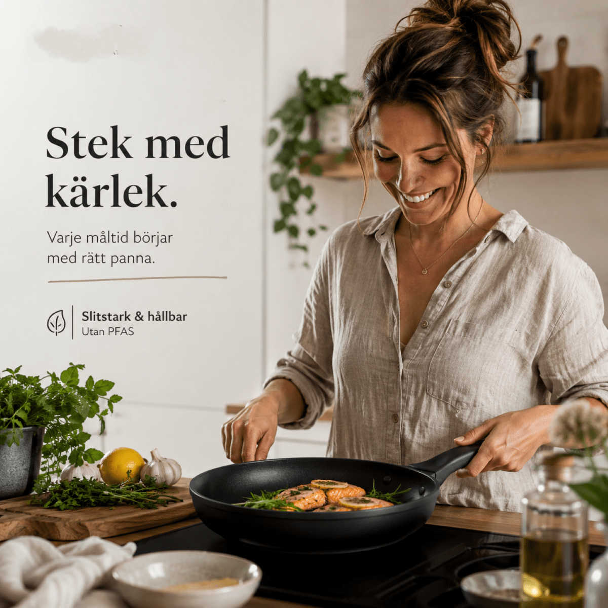 Miljöbild Kvinna steker med Nordkök 80028 JOY Stekpanna 28cm